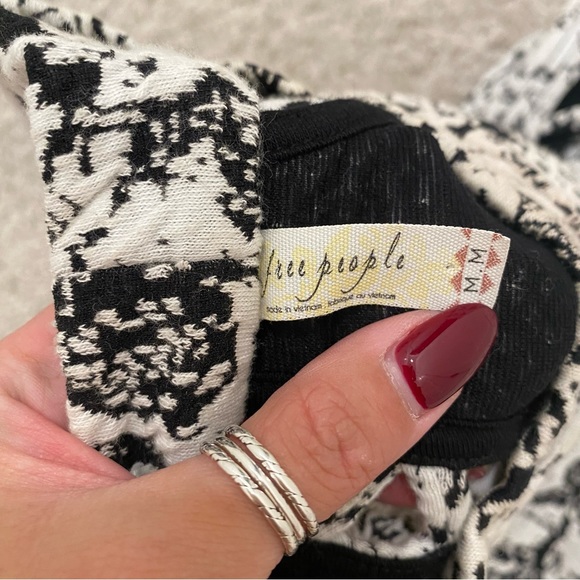 Free people black and white peplum tunic / top - Picture 7 of 7